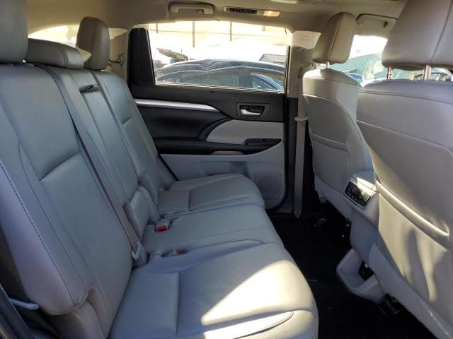Photo 11 from auction – 2016 TOYOTA HIGHLANDER with VIN 5TDJKRFH8GS333442