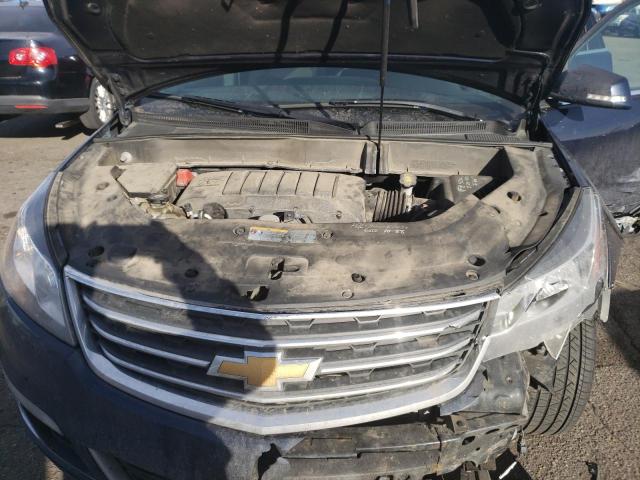 Photo 12 from auction – 2017 CHEVROLET TRAVERSE L with VIN 1GNKRGKD4HJ243668