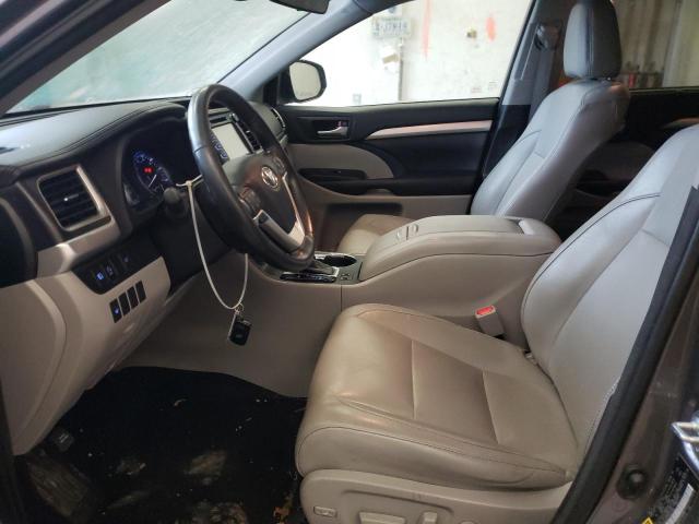 Photo 7 from auction – 2017 TOYOTA HIGHLANDER with VIN 5TDKZRFH1HS511838