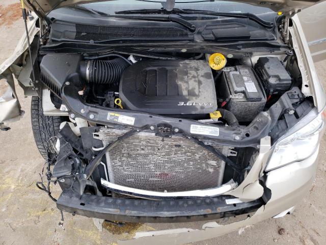 Photo 12 from auction – 2016 CHRYSLER TOWN & COU with VIN 2C4RC1BG7GR208519