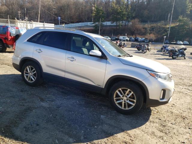 Photo 4 from auction – 2015 KIA SORENTO LX with VIN 5XYKTCA64FG560935