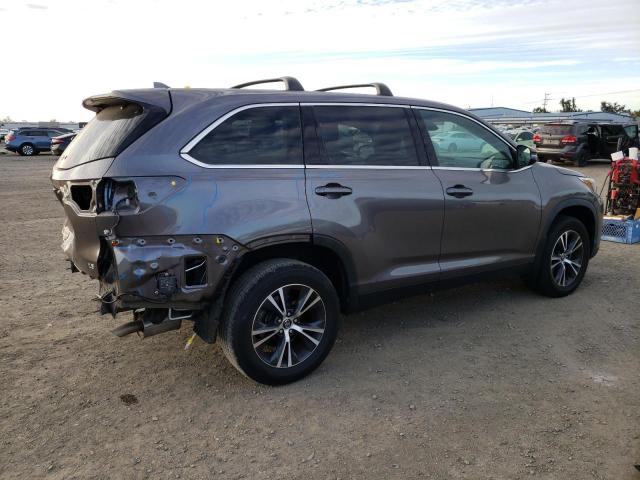 Photo 3 from auction – 2019 TOYOTA HIGHLANDER with VIN 5TDZZRFH5KS359052