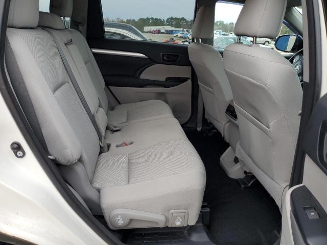 Photo 11 from auction – 2015 TOYOTA HIGHLANDER with VIN 5TDZARFH4FS010199
