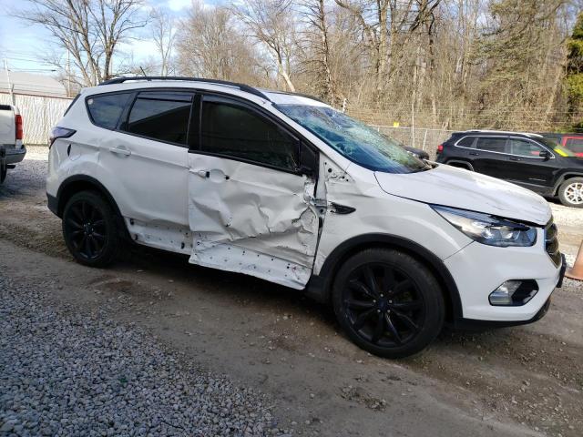 Photo 4 from auction – 2018 FORD ESCAPE SE with VIN 1FMCU9GD5JUA95319