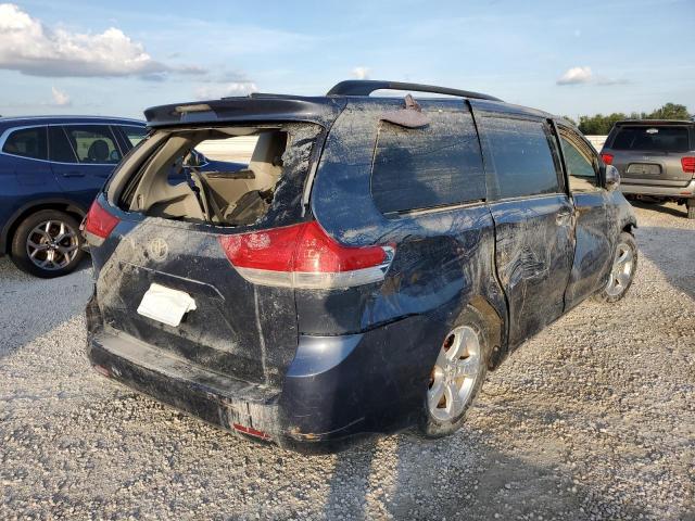 Photo 3 from auction – 2014 TOYOTA SIENNA LE with VIN 5TDKK3DC9ES405996