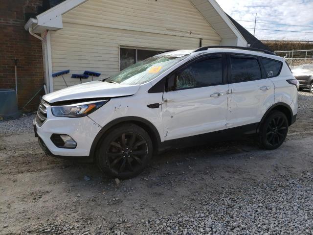FORD ESCAPE SE 2018 with VIN 1FMCU9GD5JUA95319 - Photo from auction