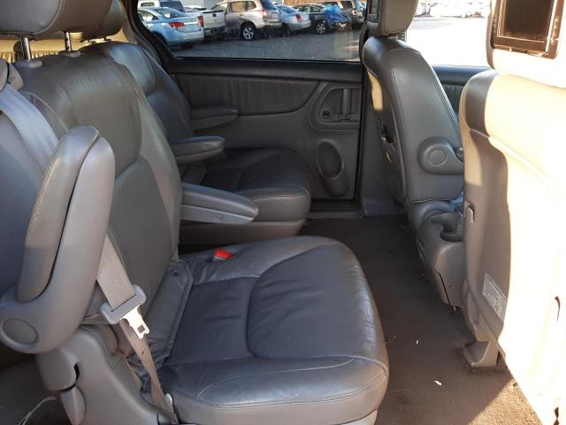 Photo 11 from auction – 2004 TOYOTA SIENNA XLE with VIN 5TDZA22C24S220122