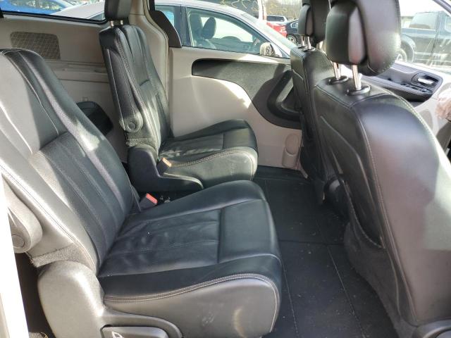 Photo 11 from auction – 2012 CHRYSLER TOWN & COU with VIN 2C4RC1BG3CR326299
