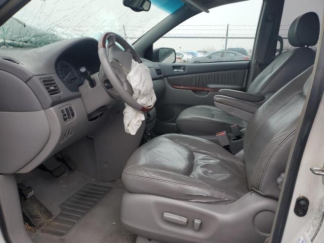 Photo 7 from auction – 2004 TOYOTA SIENNA XLE with VIN 5TDBA22C04S025699