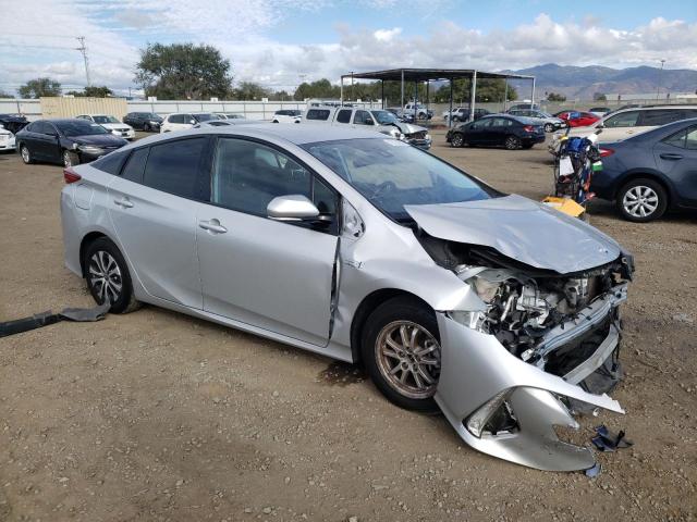 Photo 4 from auction – 2020 TOYOTA PRIUS PRIM with VIN JTDKARFP8L3152285