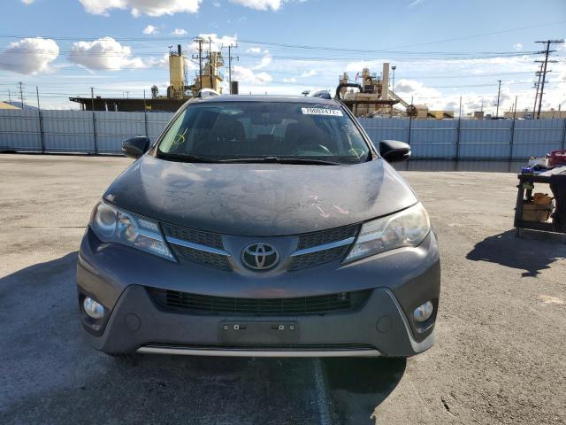Photo 5 from auction – 2015 TOYOTA RAV4 XLE with VIN JTMWFREV2FJ046417