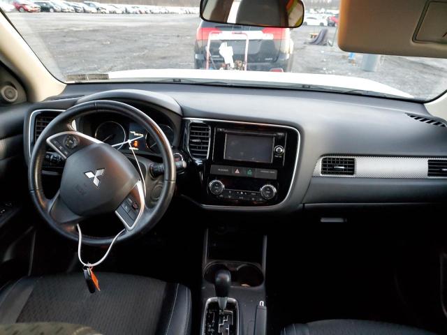 Photo 8 from auction – 2015 MITSUBISHI OUTLANDER with VIN JA4AZ3A32FZ009656