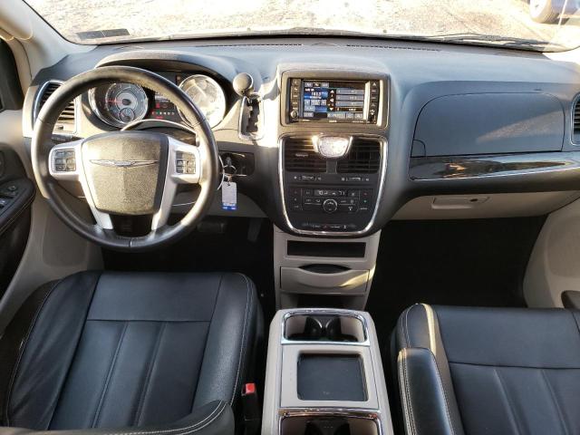 Photo 8 from auction – 2016 CHRYSLER TOWN & COU with VIN 2C4RC1BG9GR240050