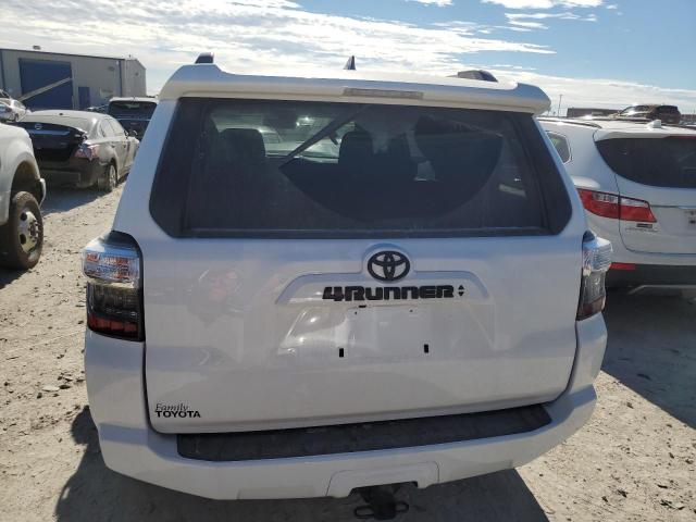 Photo 6 from auction – 2023 TOYOTA 4RUNNER SR with VIN JTEEU5JR2P5280260