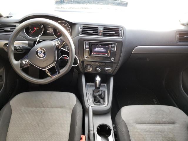 Photo 8 from auction – 2017 VOLKSWAGEN JETTA S with VIN 3VW2B7AJ9HM372395