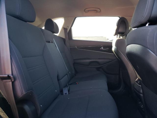 Photo 11 from auction – 2016 KIA SORENTO LX with VIN 5XYPG4A3XGG042304