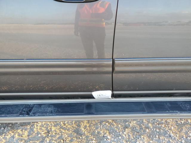صورة رقم 13 من المزاد - 2003 TOYOTA SEQUOIA SR مع VIN 5TDBT44A93S156565