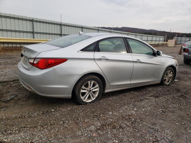 Photo 3 from auction – 2013 HYUNDAI SONATA with VIN 5NPEB4AC2DH696854