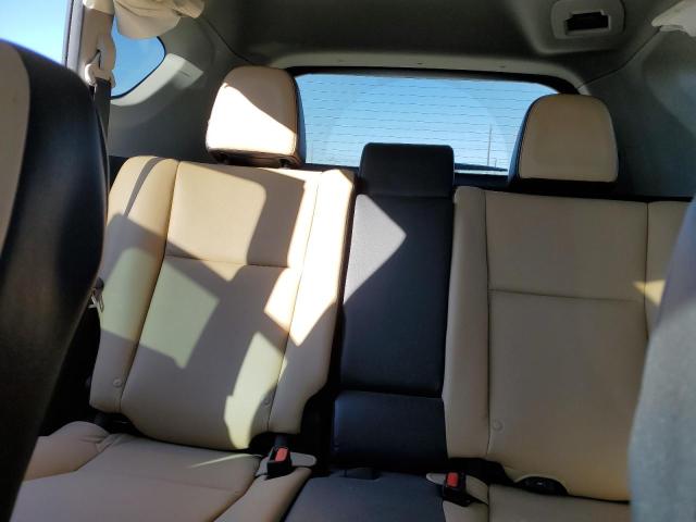 Photo 10 from auction – 2018 TOYOTA RAV4 LIMIT with VIN 2T3YFREV9JW502447