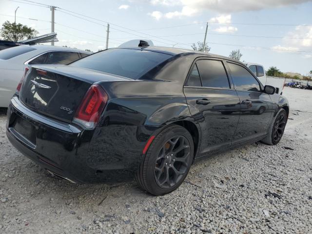 Photo 3 from auction – 2019 CHRYSLER 300 S with VIN 2C3CCABG2KH656000