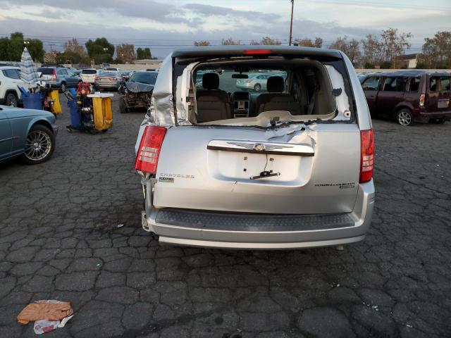 Photo 6 from auction – 2010 CHRYSLER TOWN & COU with VIN 2A4RR4DE9AR141337