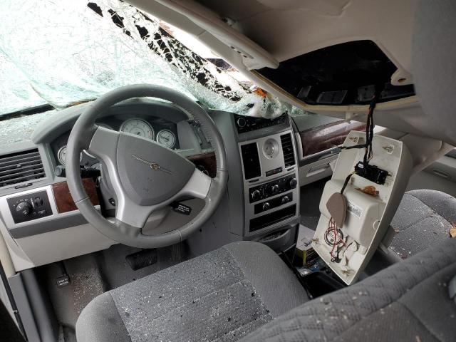 Photo 8 from auction – 2010 CHRYSLER TOWN & COU with VIN 2A4RR5D11AR414063