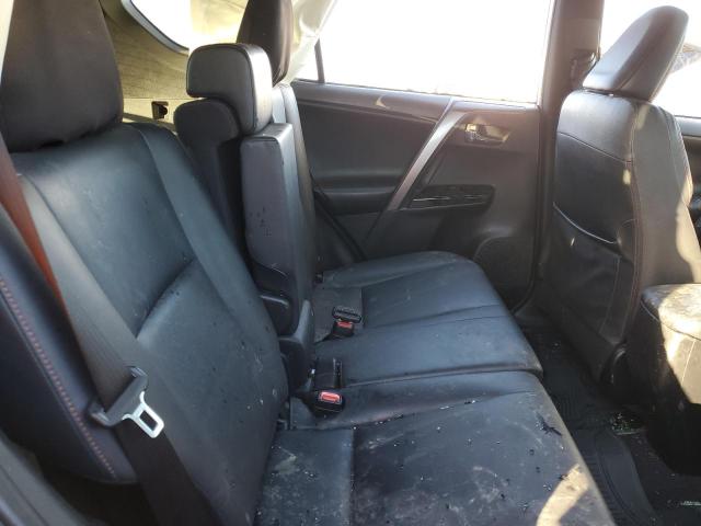 Photo 11 from auction – 2018 TOYOTA RAV4 SE with VIN JTMNFREV8JJ173211
