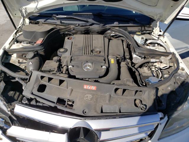 Photo 11 from auction – 2012 MERCEDES-BENZ C 250 with VIN WDDGF4HB1CA672986