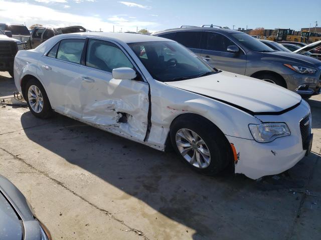 Photo 4 from auction – 2016 CHRYSLER 300 LIMITE with VIN 2C3CCAAG4GH206650