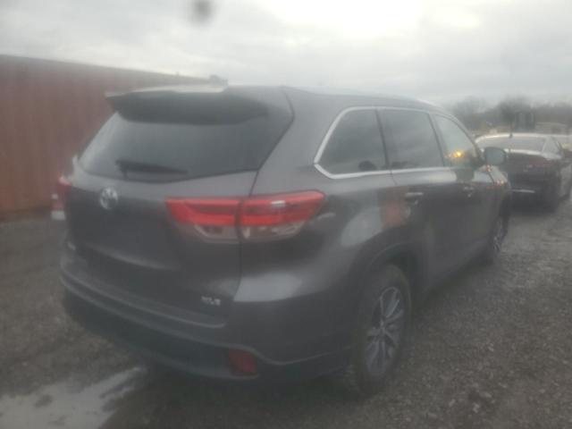 Photo 3 from auction – 2019 TOYOTA HIGHLANDER with VIN 5TDKZRFH9KS328954