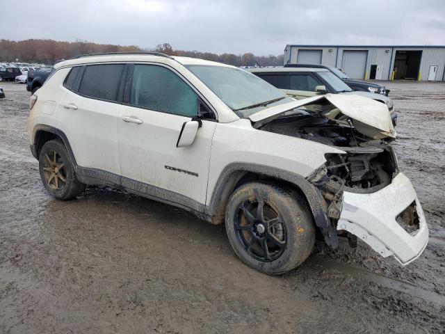 Foto 4 de la subasta – 2019 JEEP COMPASS LI con VIN 3C4NJCCB2KT679812