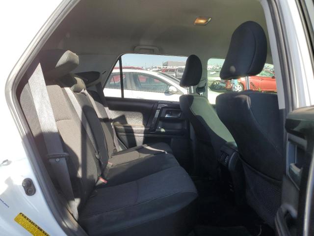 Photo 11 from auction – 2015 TOYOTA 4RUNNER SR with VIN JTEBU5JR7F5227572