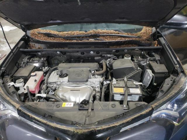 Photo 12 from auction – 2017 TOYOTA RAV4 XLE with VIN JTMRFREV7HJ106157