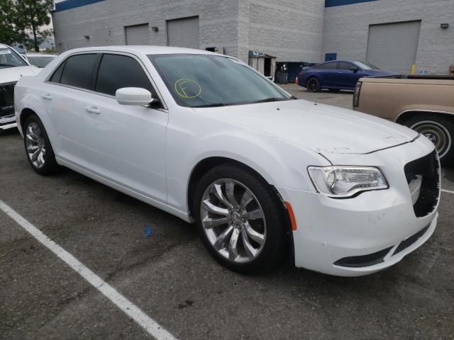 Photo 4 from auction – 2017 CHRYSLER 300 LIMITE with VIN 2C3CCAAG8HH584536
