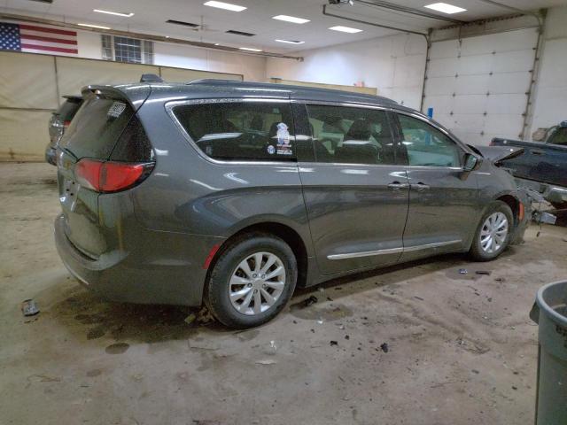Photo 3 from auction – 2017 CHRYSLER PACIFICA T with VIN 2C4RC1BG9HR552175