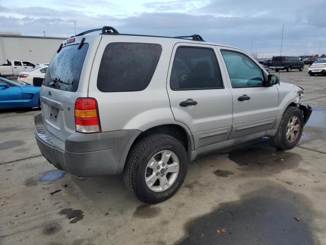 Photo 3 from auction – 2005 FORD ESCAPE XLT with VIN 1FMYU93115KD73328