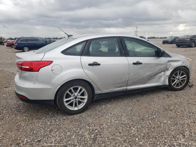 Photo 3 from auction – 2015 FORD FOCUS S with VIN 1FADP3E23FL305739