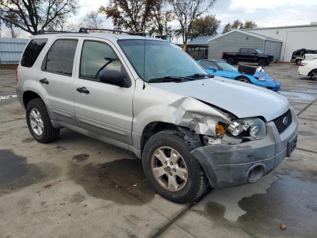 Photo 4 from auction – 2005 FORD ESCAPE XLT with VIN 1FMYU93115KD73328