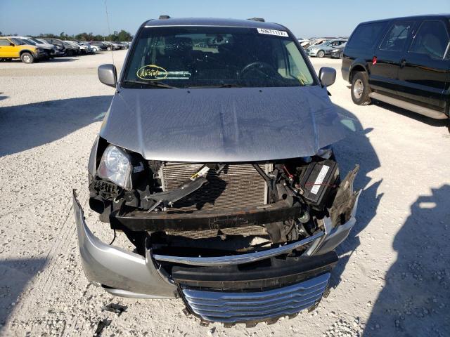 Photo 5 from auction – 2016 CHRYSLER TOWN & COU with VIN 2C4RC1BG7GR221657
