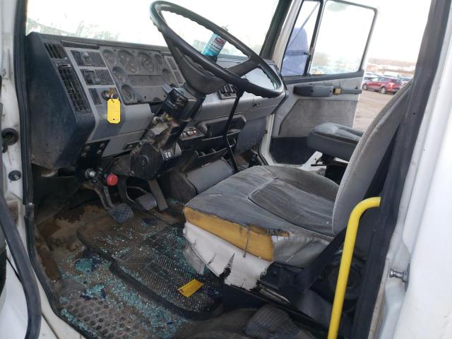 Photo 7 from auction – 1998 FREIGHTLINER MEDIUM CON with VIN 1FV3HFBA9WH806657