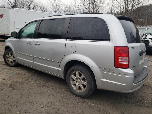 Photo 2 from auction – 2010 CHRYSLER TOWN & COU with VIN 2A4RR5DX5AR338268