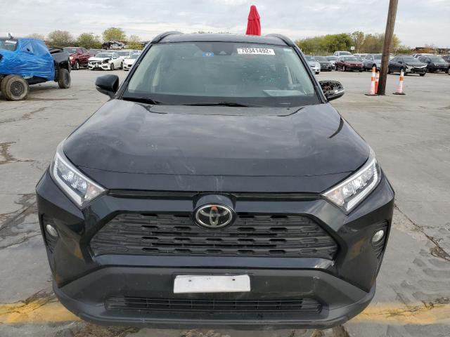 Photo 5 from auction – 2019 TOYOTA RAV4 XLE with VIN JTMW1RFV2KD031065