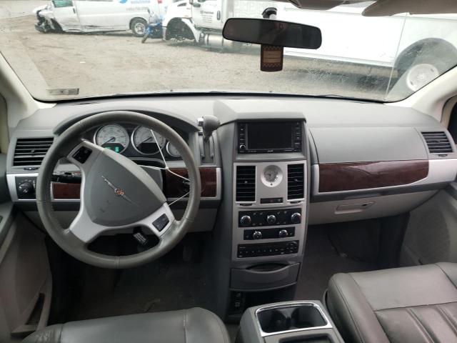 Photo 8 from auction – 2010 CHRYSLER TOWN & COU with VIN 2A4RR5DX5AR338268