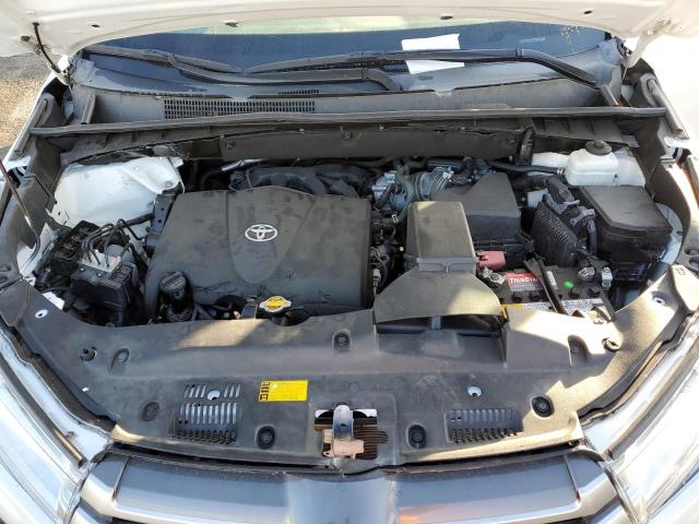 Photo 12 from auction – 2018 TOYOTA HIGHLANDER with VIN 5TDZZRFH2JS284860