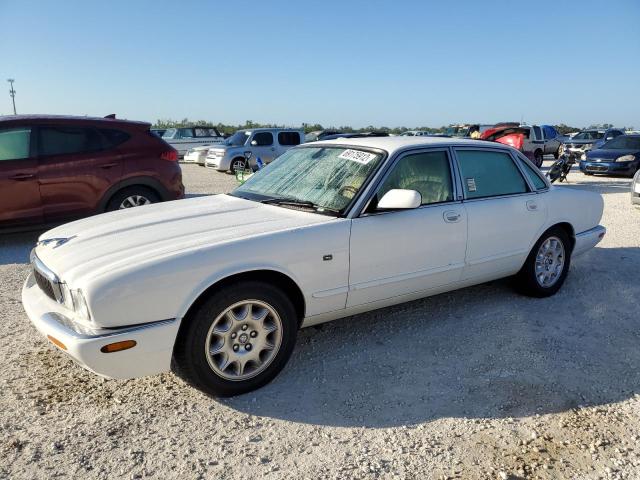 JAGUAR XJ8 2001 with VIN SAJDA14C01LF22205 - Photo from auction