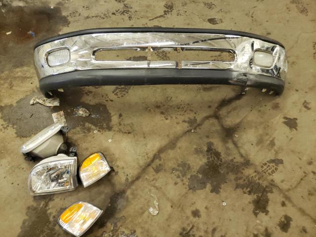 Photo 12 from auction – 2001 TOYOTA TUNDRA ACC with VIN 5TBBT44171S216431