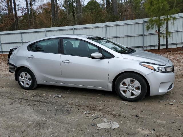 Photo 4 from auction – 2017 KIA FORTE LX with VIN 3KPFL4A79HE125635