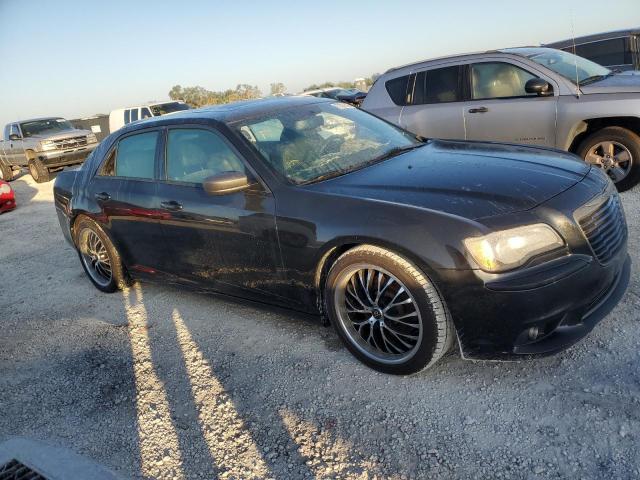 Photo 4 from auction – 2013 CHRYSLER 300C VARVA with VIN 2C3CCADT4DH682840