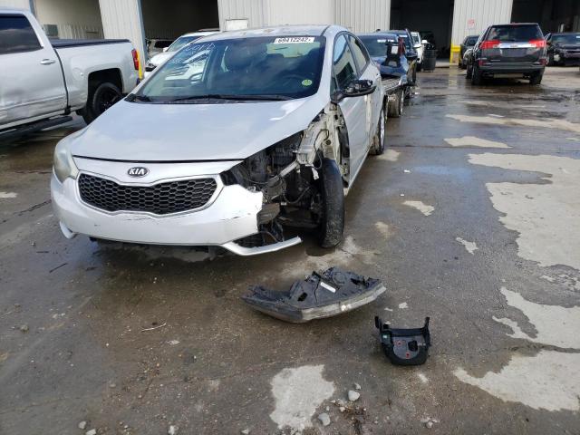 Photo 12 from auction – 2016 KIA FORTE LX with VIN KNAFK4A60G5585672
