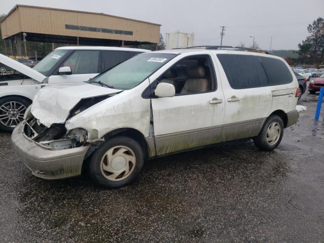TOYOTA SIENNA LE 2002 with VIN 4T3ZF13C02U487670 - Photo from auction